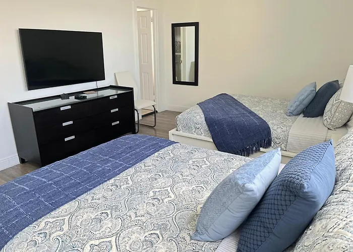 The Tides Apartments On The Beach