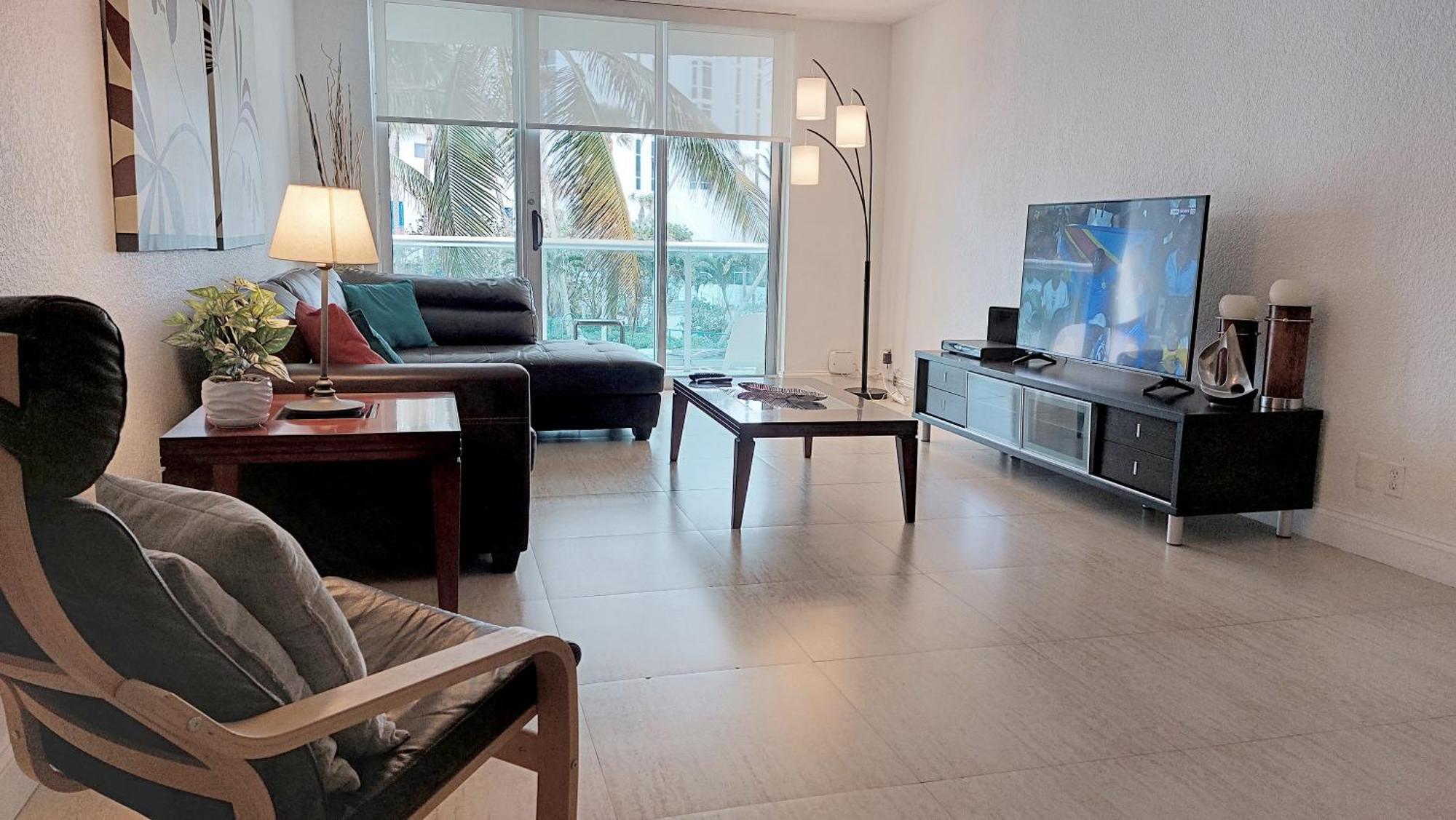 Apartment The Tides On The *