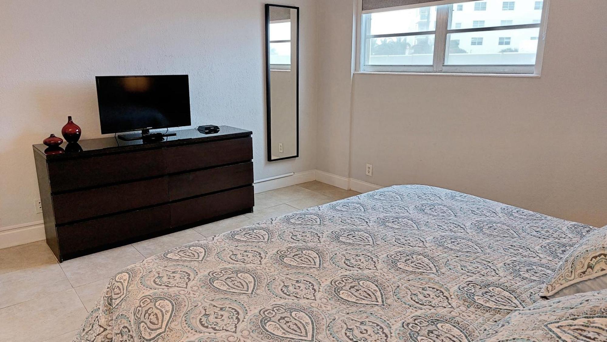 The Tides On The Apartment