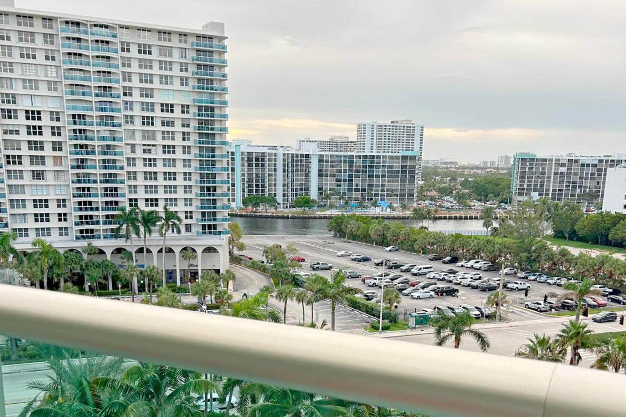 Apartment The Tides On The